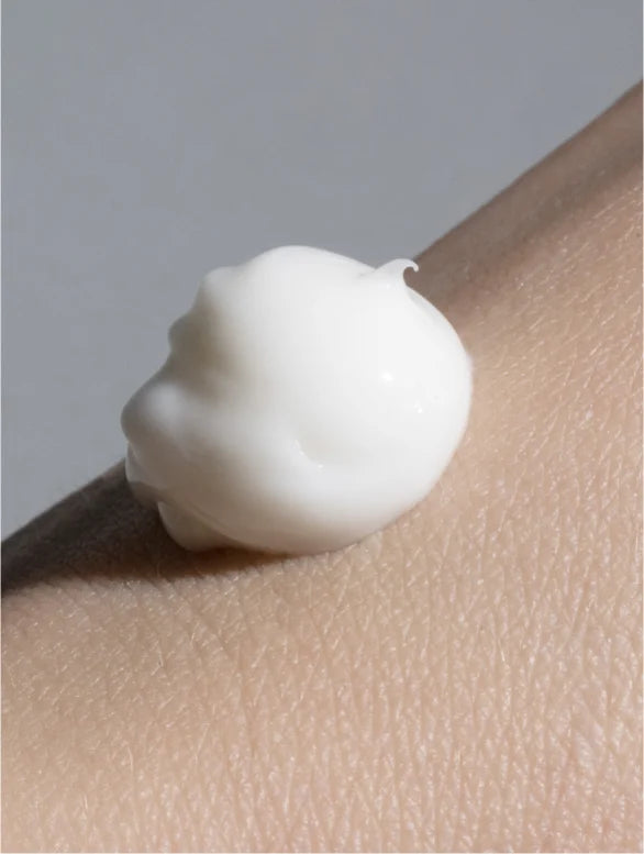 Silk Skin Hand Cream, Woody Amber & Leather - 270 ml